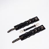 Черный кожаные оковы с узорами и золотистой фурнитурой - Crazy Handmade - купить с доставкой в Новочеркасске