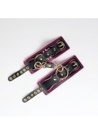 Черные кожаные наручники с розовой строчкой - Crazy Handmade - купить с доставкой в Новочеркасске