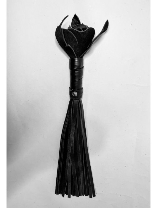 Черная кожаная плеть с розой в рукояти - 40 см. - БДСМ Арсенал - купить с доставкой в Новочеркасске