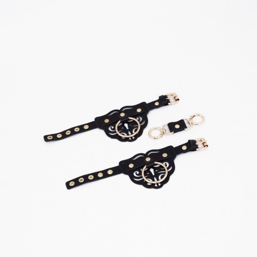 Черные кожаные наручники с клепками, кольцами и золотистой фурнитурой - Crazy Handmade - купить с доставкой в Новочеркасске