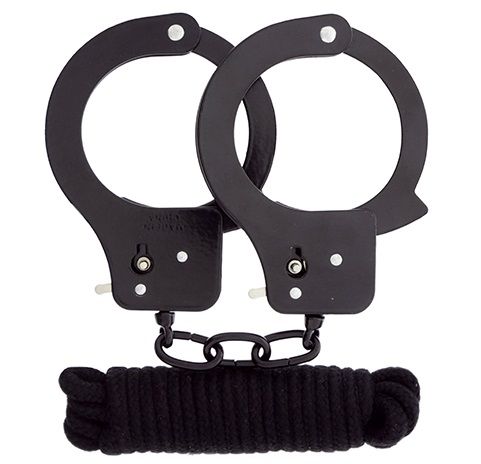 Чёрные наручники из листового металла в комплекте с веревкой BONDX METAL CUFFS LOVE ROPE SET - Dream Toys - купить с доставкой в Новочеркасске